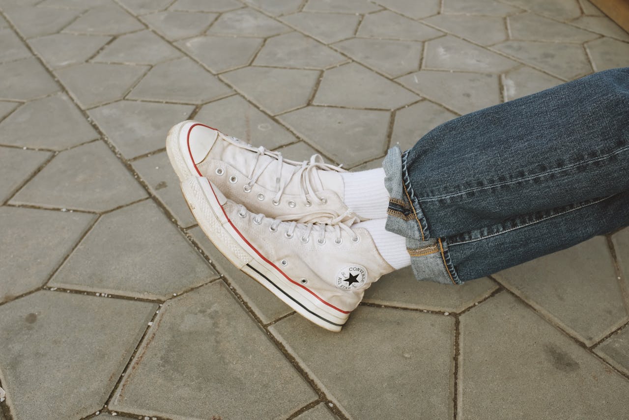 How to Clean White Converse - photo 1