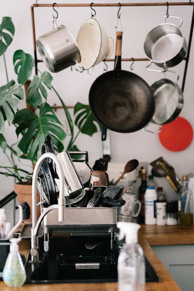 How to Clean a Burnt Pot